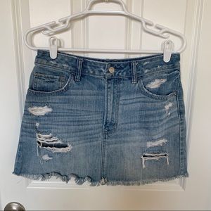 ❌SOLD❌Abercrombie ripped Jean skirt
